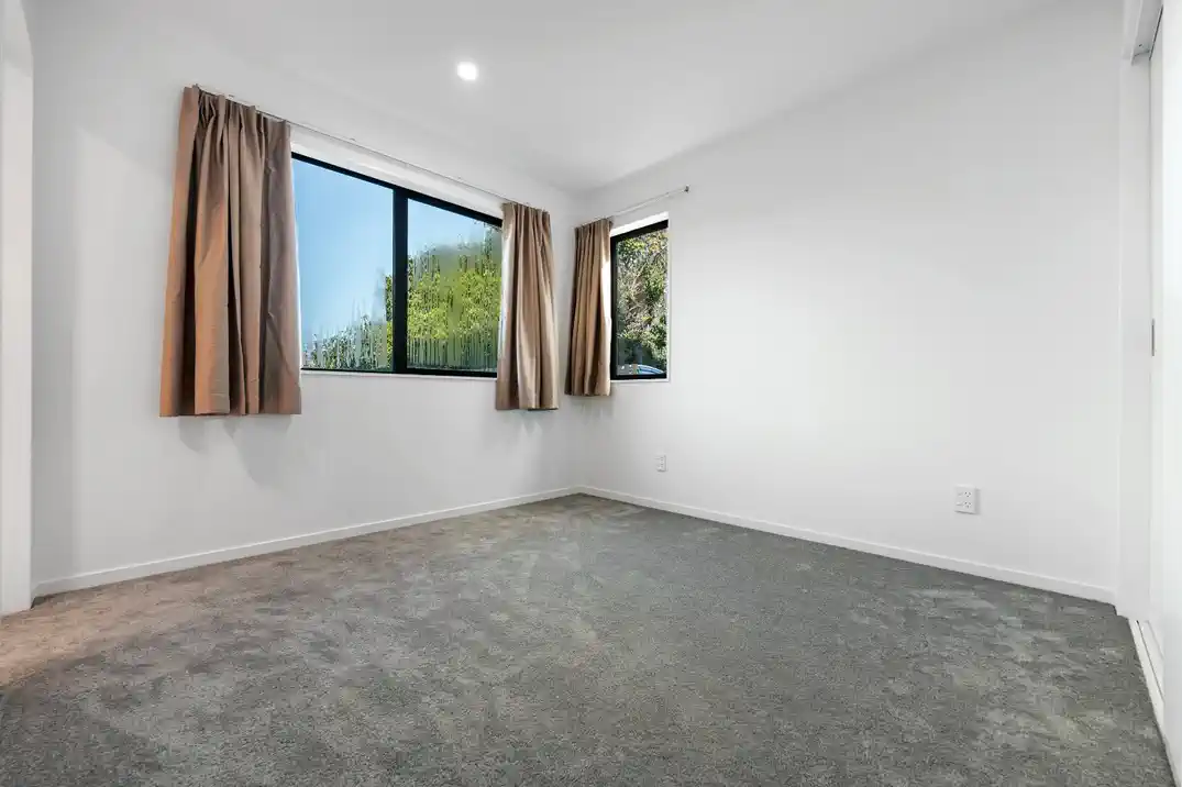 For rent, No pets, no smokers., 5 beds 3 baths house with garage, Available from 27th July, 1C Flamingo Court, Goodwood Heights, Auckland