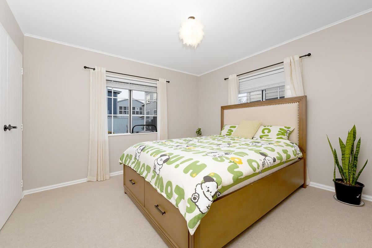 531m2 section, 4 beds 3 baths house with double garage, 585A Mount Albert Road, Royal Oak, Auckland