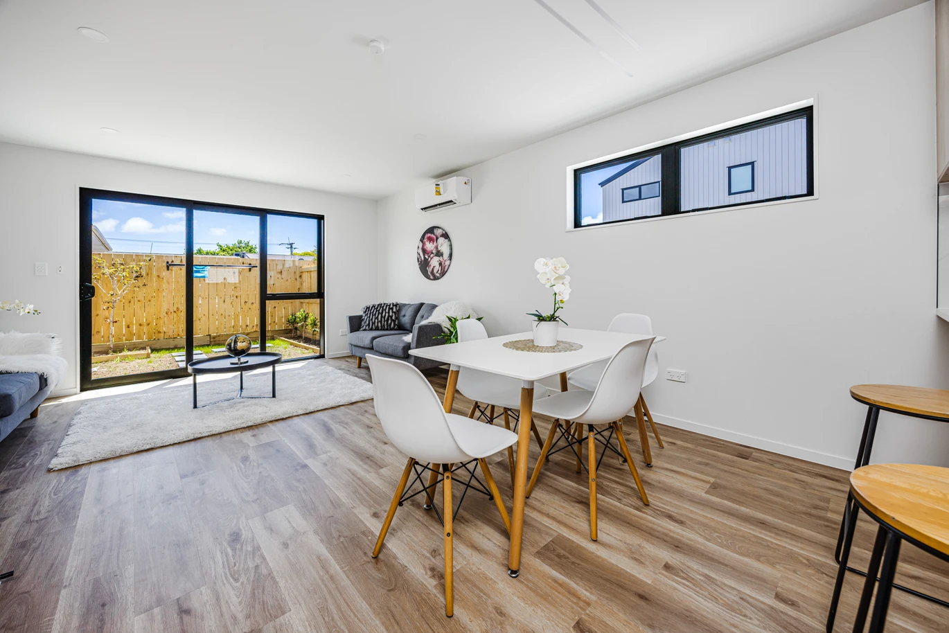 Urgent sale, 10-year Stamford building warranty, Brandnew freehold 2 beds 1.5 bath home with car park, no Body Corporate or Residents’ Society fees, 35B Albert Street Otahuhu, Auckland
