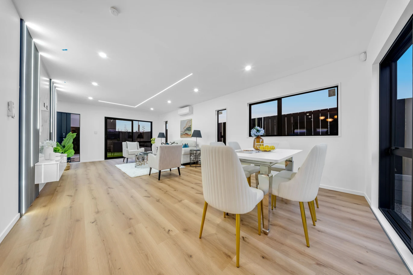 Brandnew standalone 4 beds 2.5 baths home with garage, 4/106 Edgewater Drive Pakuranga, Auckland
