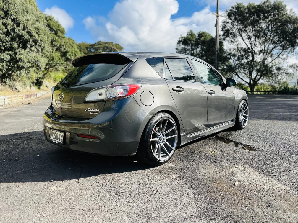 2009 Mazda Axela 20S SPORTS !! STUNNING ALLOYS !! Hatchback Tiptronic, 5 seats, Grey, New Import, Petrol, 2,000 cc, 104,955 km