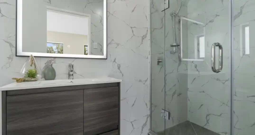 For rent, Pets by consent, No smokers, 4 beds 4 baths townhouse with garage, Available from 8th July, 1/18 Hutchinsons Road, Bucklands Beach, Auckland