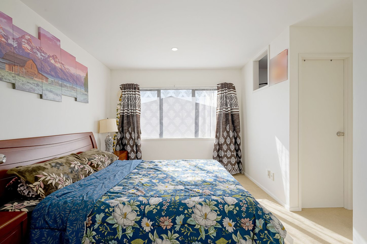 444m2 section, 150m2 Brick and tile 3 beds 2 baths house with double garage, 32 Munroe Road, Ranui, Auckland