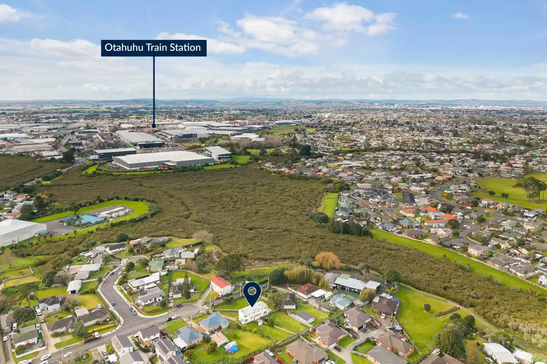 1621m2 section, One title. Two homes (2 x 3 beds 1 bath home), 33 Forbes Road, Favona, Auckland