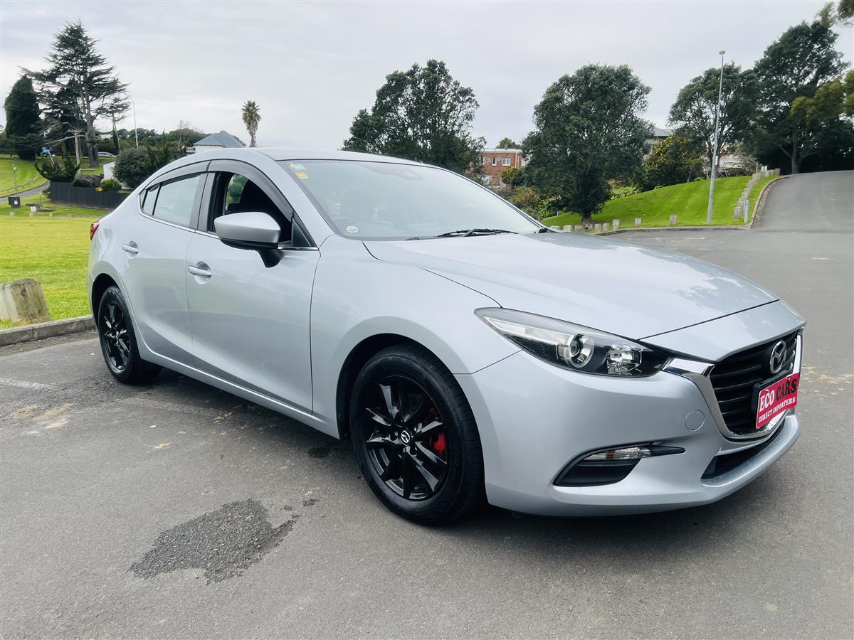 2018 Mazda Axela APPLE CAR PLAY 44000 KMS ONLY Hatchback Automatic, 5 seats, Petrol, 1,500 cc