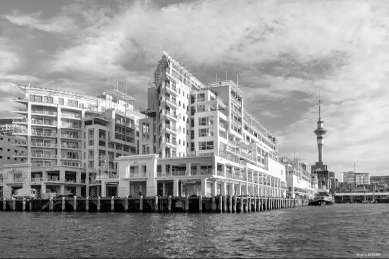 MORTGAGEE SALE, 106m2 Lease hold 2 beds (1 ensuite) 2 baths 1 car park apartment, in the Princess Wharf Shed 20 apartment complex, zoned for Auckland Girls’ Grammar School,60/139 Quay Street, City Centre, Auckland