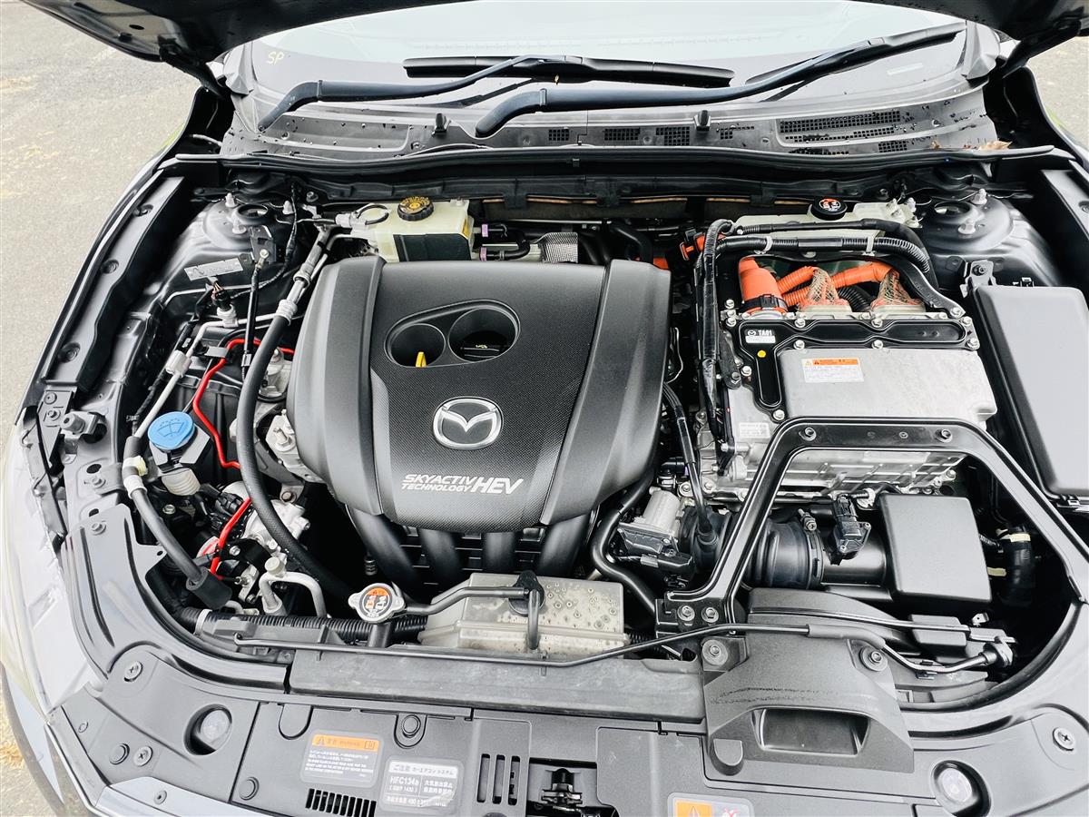 2015 Mazda Axela HYBRID CRUISE CONTROL Sedan Automatic, 5 seats, Grey, Petrol, 2,000 cc, 66,500 km