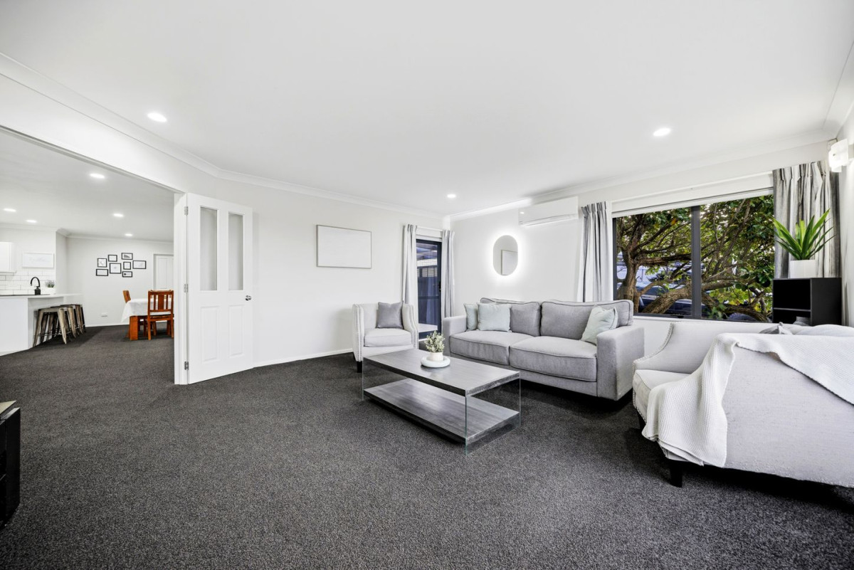 600m2 section, 228m2 Standalone 4 beds 2 baths house with double garage, 22 Tirohunga Drive, Henderson, Auckland