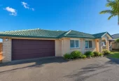 For rent, 3 beds 2 baths house with double garage, Available from 9th July, 2/6 Keenagh Rise, Dannemora, Auckland