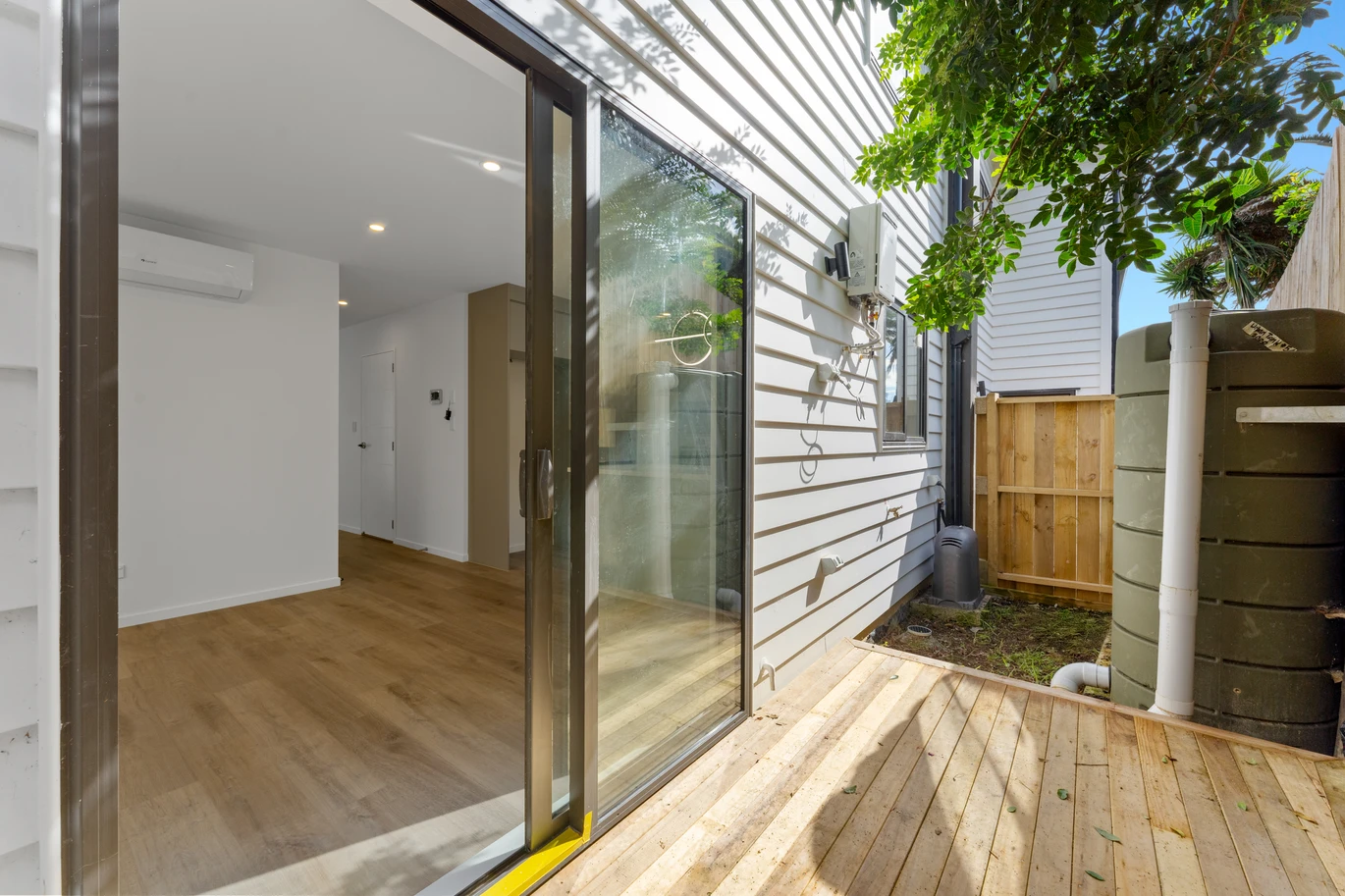 3 beds 2.5 baths home with garage, zoned for Howick Primary School, Howick Intermediate School, and Pakuranga College, 19A & D Vida Place Howick, Auckland