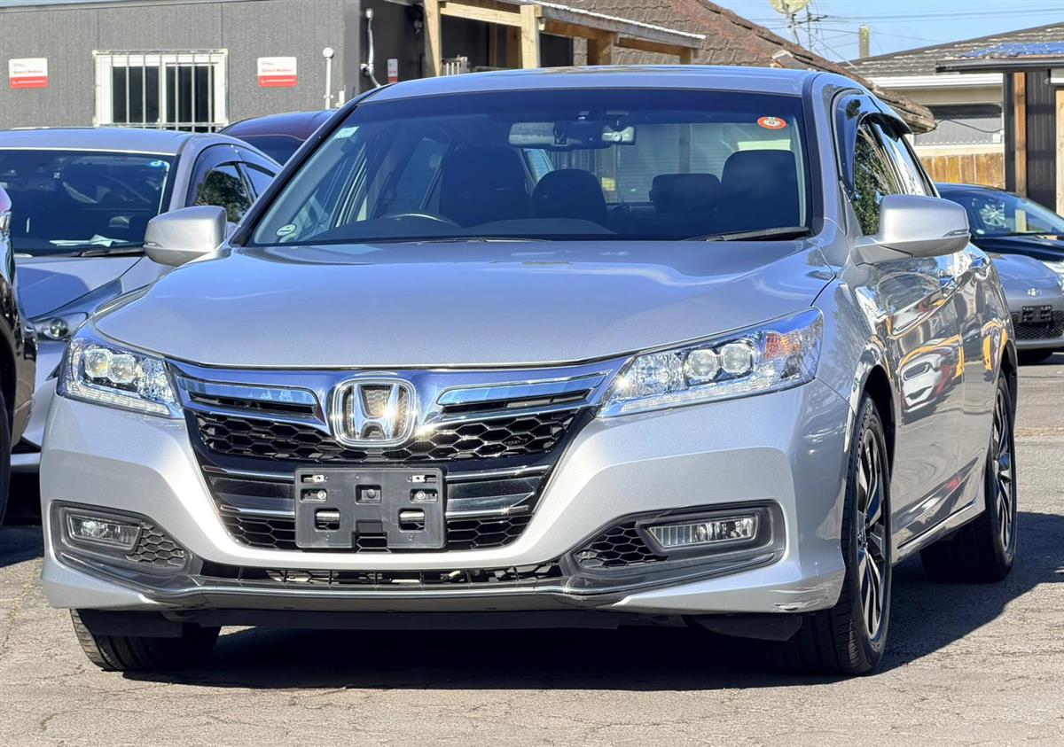 2014 Honda Accord HYBRID**Cruise Control**Factory Fitted Mags**Electric Seats** Sedan Automatic, Silver, 5 seats, Hybrid, 1,993 cc, 104,039 km