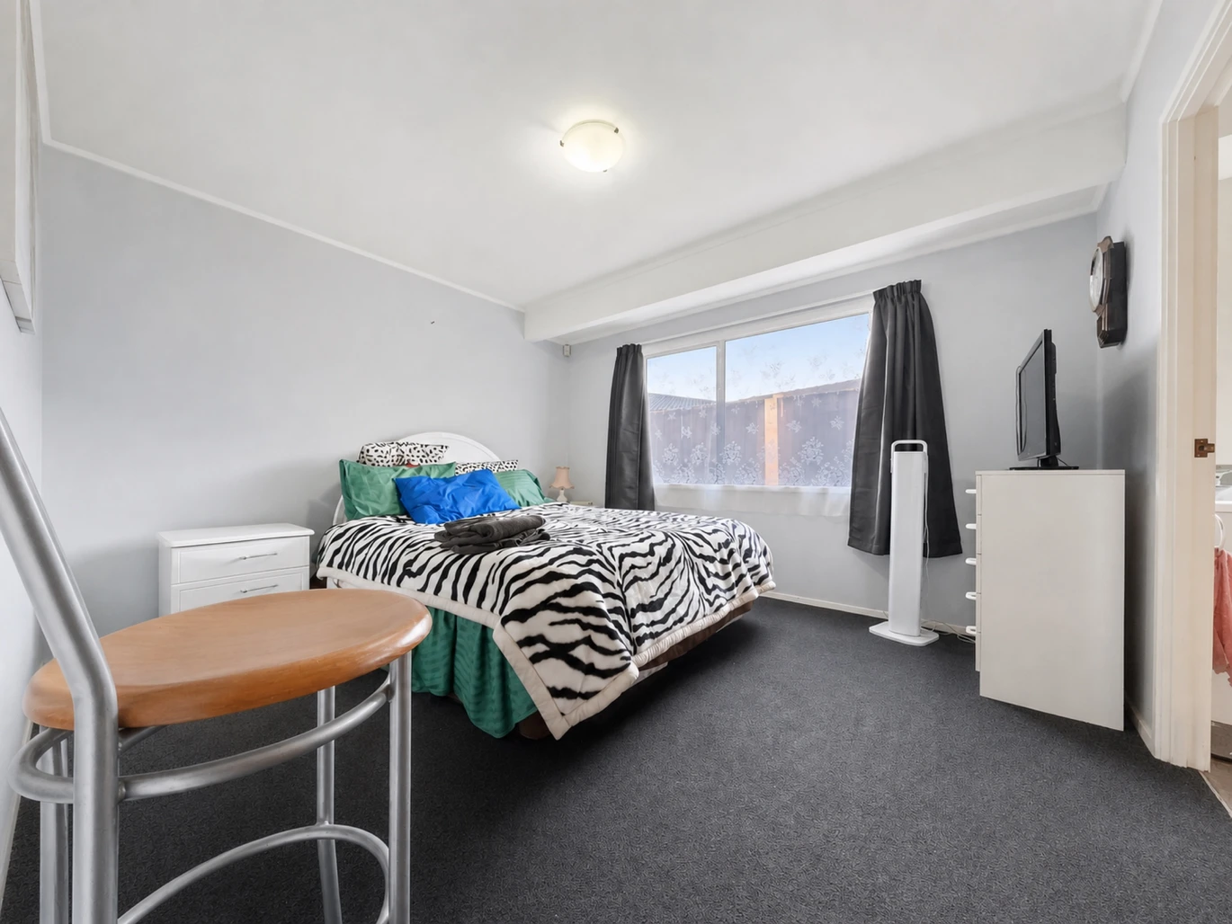 651m2 section, 200m2 Brick and tile 3 beds 2 baths house with double garage, 36 Frank Evans Place Henderson, Auckland