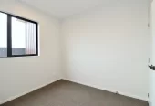 For rent, No pets, no smokers, 5 beds 3 baths house with double garage, including a self-contained 1-bedroom unit with independent access, Available from16th July, 108 Kahui Parade, Drury, Auckland