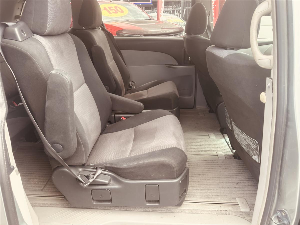 2007 Toyota Estima AERAS V6 Van Automatic, 7 seats, Petrol, 3,500 cc, 187,500 km