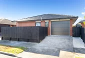 Standalone Brick and tile 2 beds 1 bath home with garage, 3/43 Alverston Street Waterview, Auckland