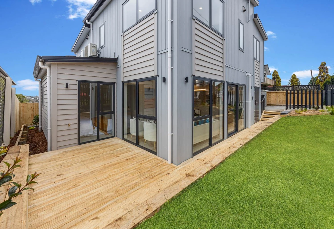 Lynfield College zone, Brandnew standalone 4 beds 3.5 bath home with garage, 1594C Dominion Road Extension Mount Roskill, Auckland