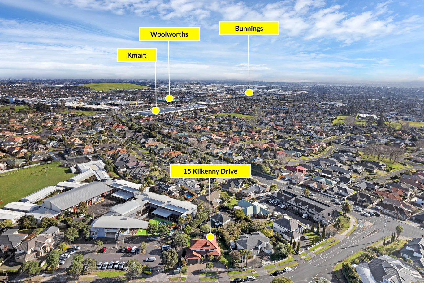 Grand Family Living on 806m² in Dannemora, 280m2 6 beds 3 baths house with double garage, Botany Downs Secondary College zone, 15 Kilkenny Drive East Tamaki Heights, Auckland