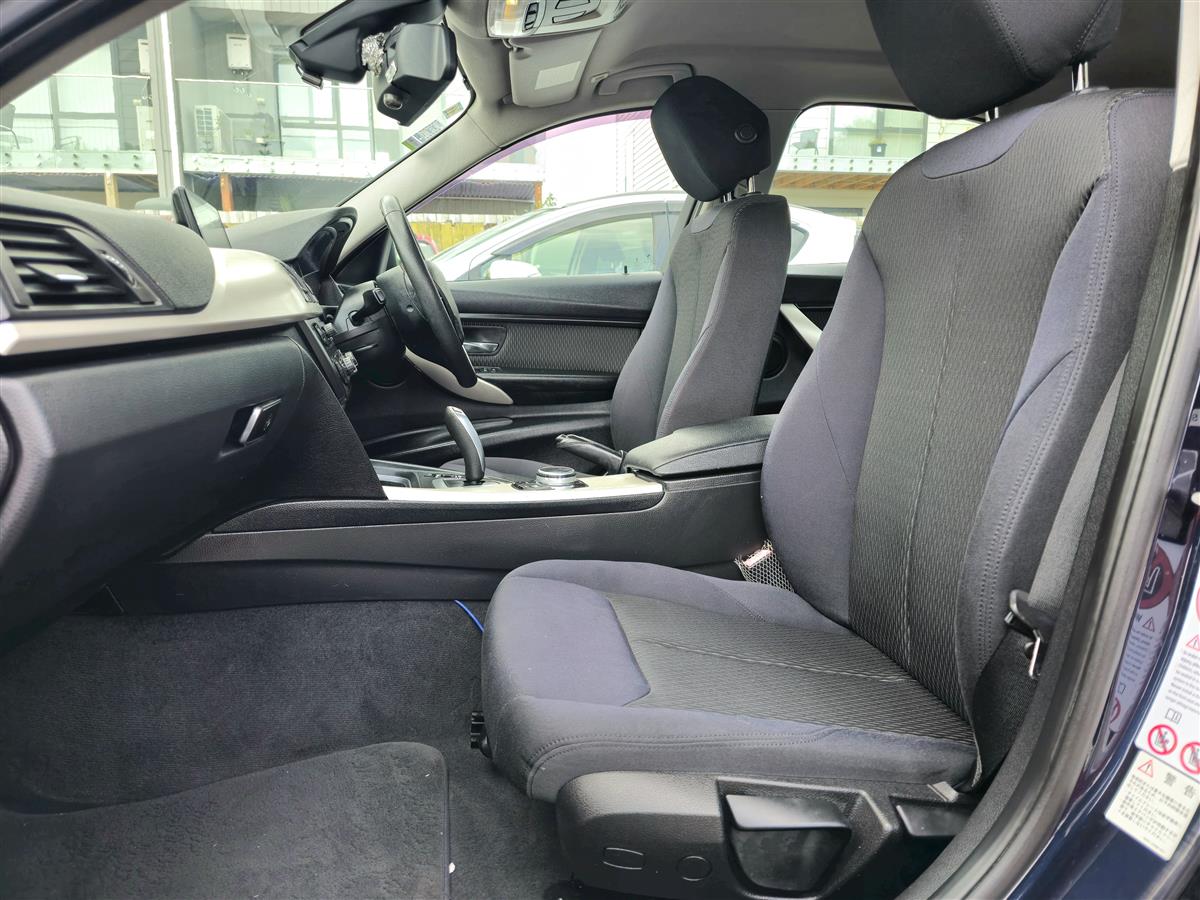 2014 BMW 320i Sedan Automatic, 5 seats, Blue, Petrol, 1,997 cc, 87,141 km