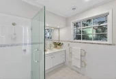981m2 section, 404m2 character 5 beds 3 baths grand residence with triple garage, swimming pool, Beautifully landscaped gardens, 9 Worcester Road Meadowbank, Auckland
