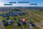 2 kitchens, 6 beds (4 ensuites) 5.5 baths house with double garage and 2 beds granny, 39 Park Green Avenue, Karaka, Auckland