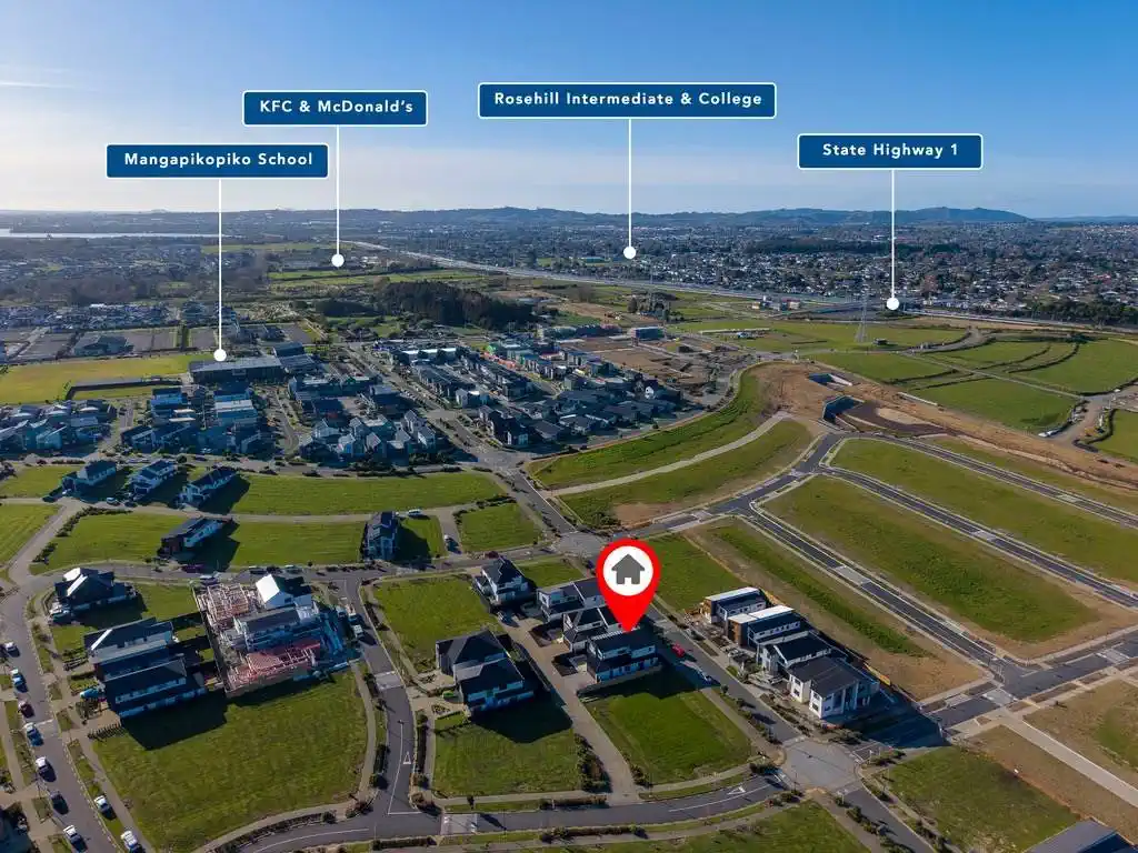 2 kitchens, 6 beds (4 ensuites) 5.5 baths house with double garage and 2 beds granny, 39 Park Green Avenue, Karaka, Auckland