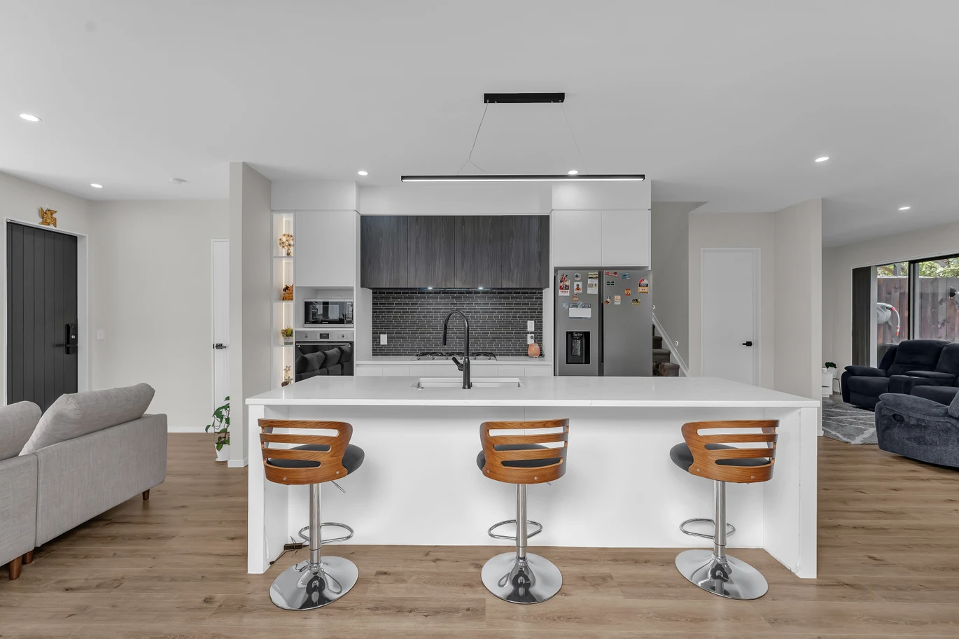 Nearly New, Next to the Reserve-Mission Heights! Owners relocating, 4 beds 2.5 baths house with garage, 13 Pumau Place Flat Bush, Auckland
