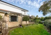 Grand Family Living on 806m² in Dannemora, 280m2 6 beds 3 baths house with double garage, Botany Downs Secondary College zone, 15 Kilkenny Drive East Tamaki Heights, Auckland