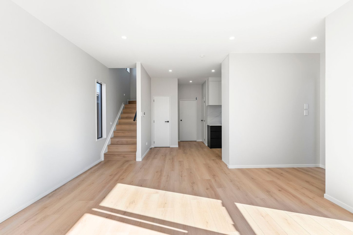 10 Year Master Builder Guarantee + 24 Months Builders Maintenance Guarantee, 133m2 Brandnew standalone 4 beds 2.5 baths home with garage, 1-4/37 Barneys Farm Road, Clendon Park, Auckland