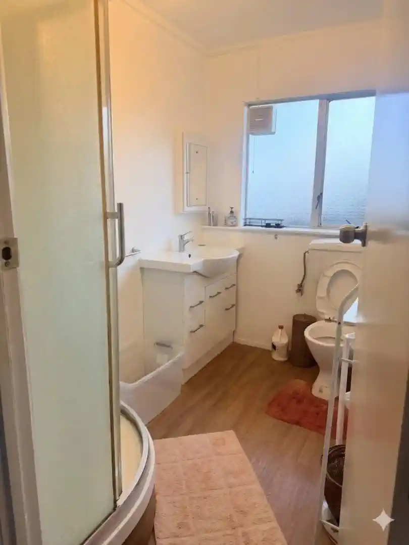 For rent, 2 beds 1 bath ground floor unit with carport, Available Now. 3/67a Princes Street, Otahuhu, Auckland