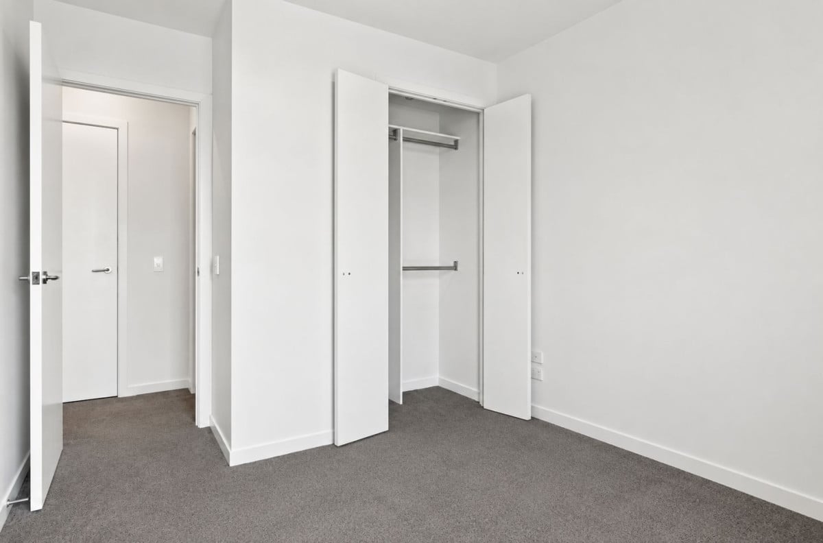Double grammar school zone ( Mt Albert Grammar and Epsom Girls Grammar), 57m2 Freehold 2 beds 1 bath apartment, 512/428 Dominion Road, Mount Eden, Auckland