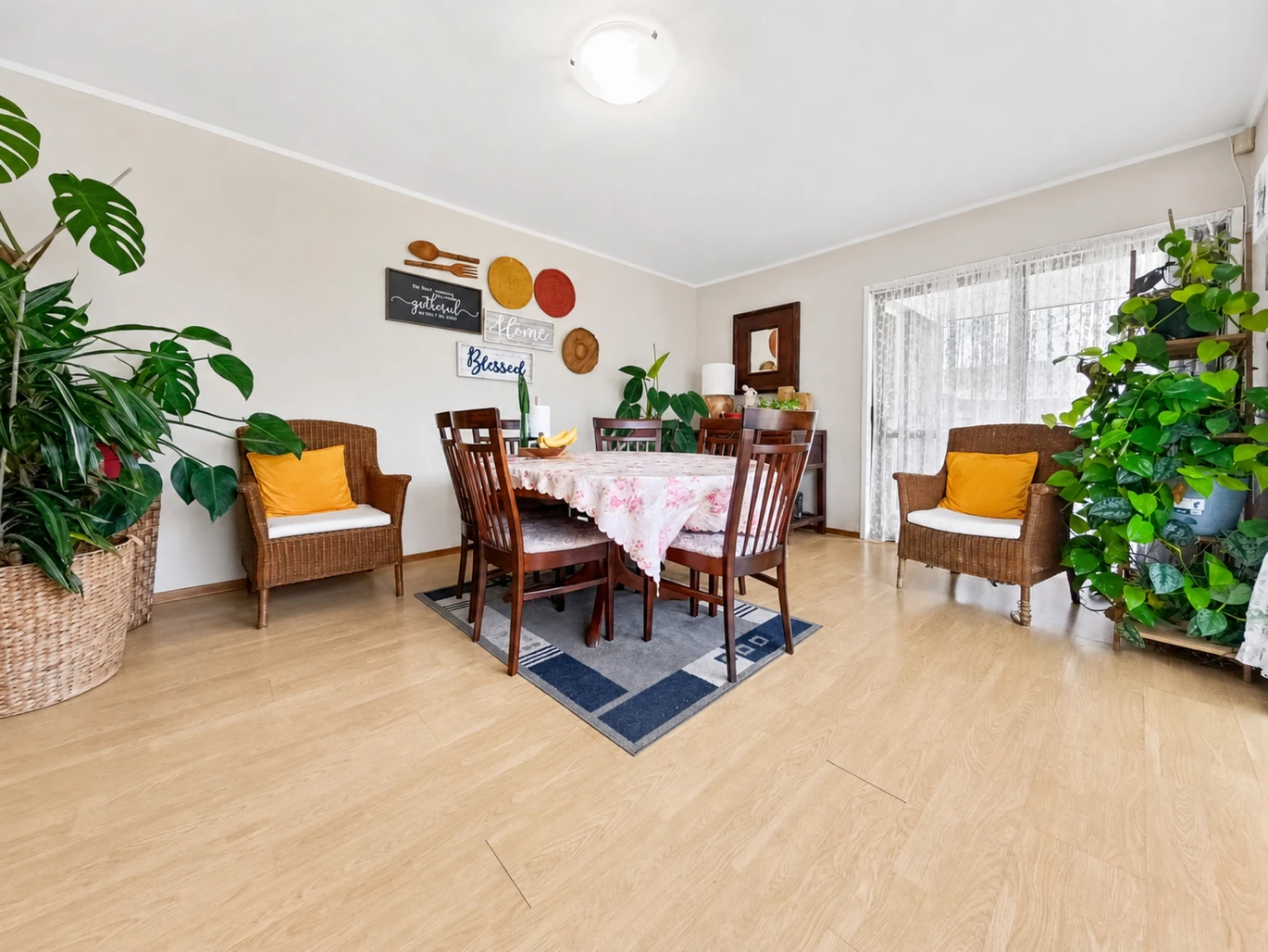 651m2 section, 200m2 Brick and tile 3 beds 2 baths house with double garage, 36 Frank Evans Place Henderson, Auckland