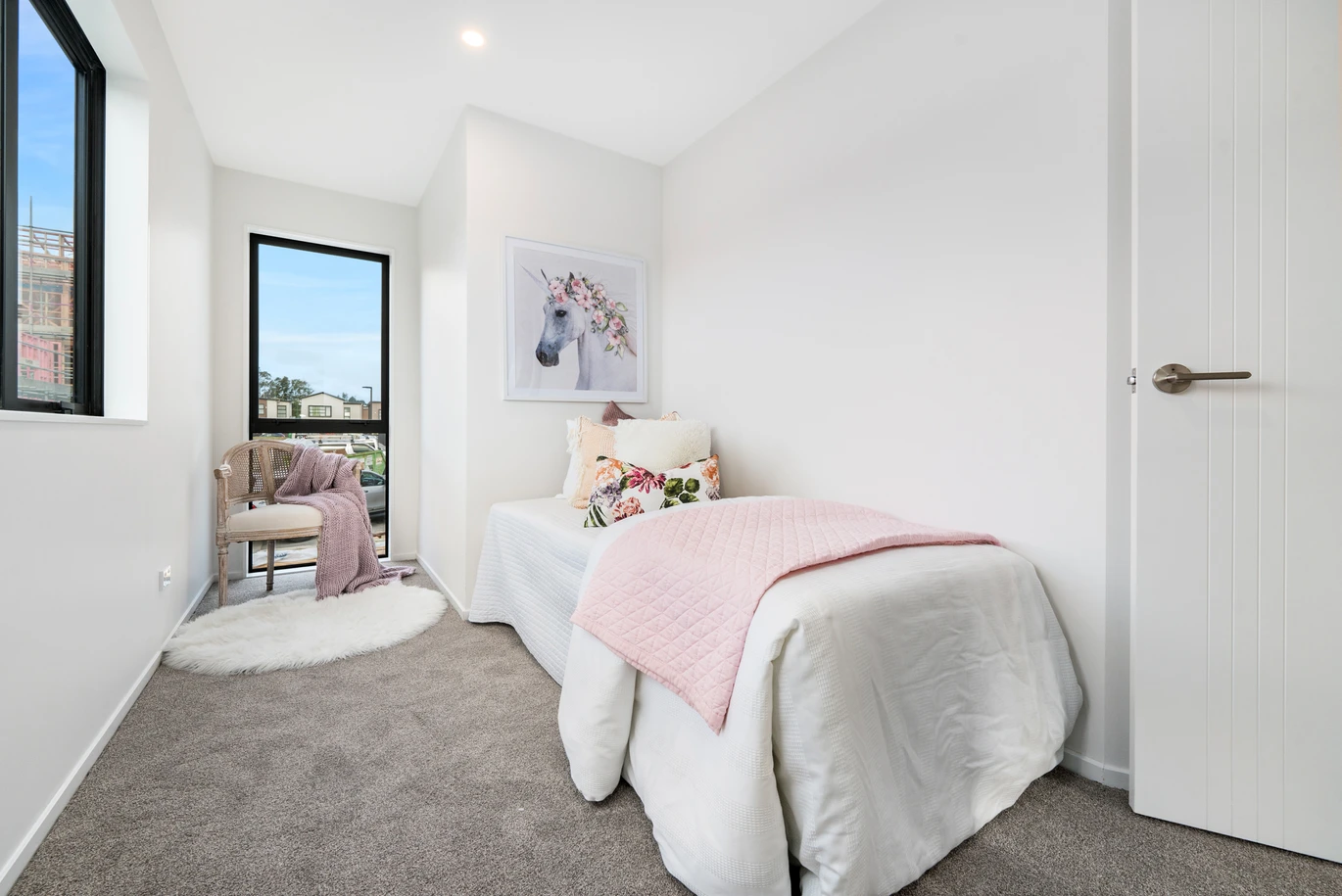 Freehold 3 beds 1.5 baths townhouse, 16 Papatahi Lane Flat Bush, Auckland