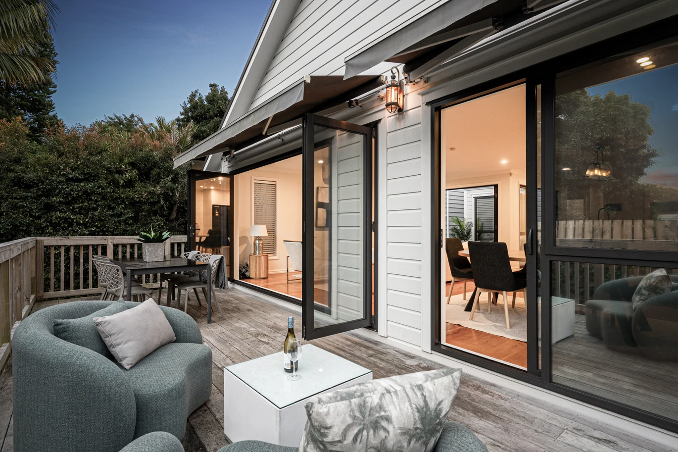 Double Grammar school zone (AGS/MAGS), 4 beds (1 ensuite) 2.5 baths house, character, comfort and convenience. 3 Leamington Road Mount Eden, Auckland
