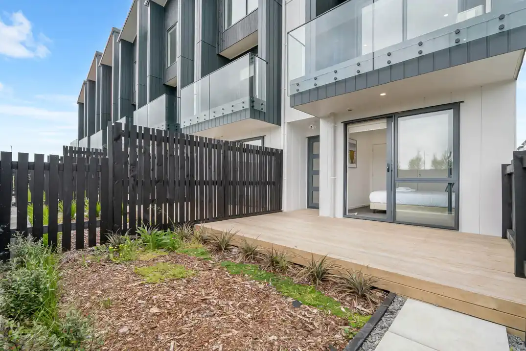 Parkside Living in an Exceptional Location, Brandnew 3 beds 2.5 baths home with garage, 1 bed 1 bath ground floor, 1 km to Ormiston Senior College, 41 Flat Bush School Road, Flat Bush, Auckland
