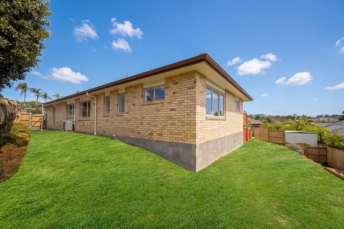 464m2 section, 139m2 Brick and tile 3 beds 2 baths house with double garage, 42 Rush Creek Drive, Westgate, Auckland