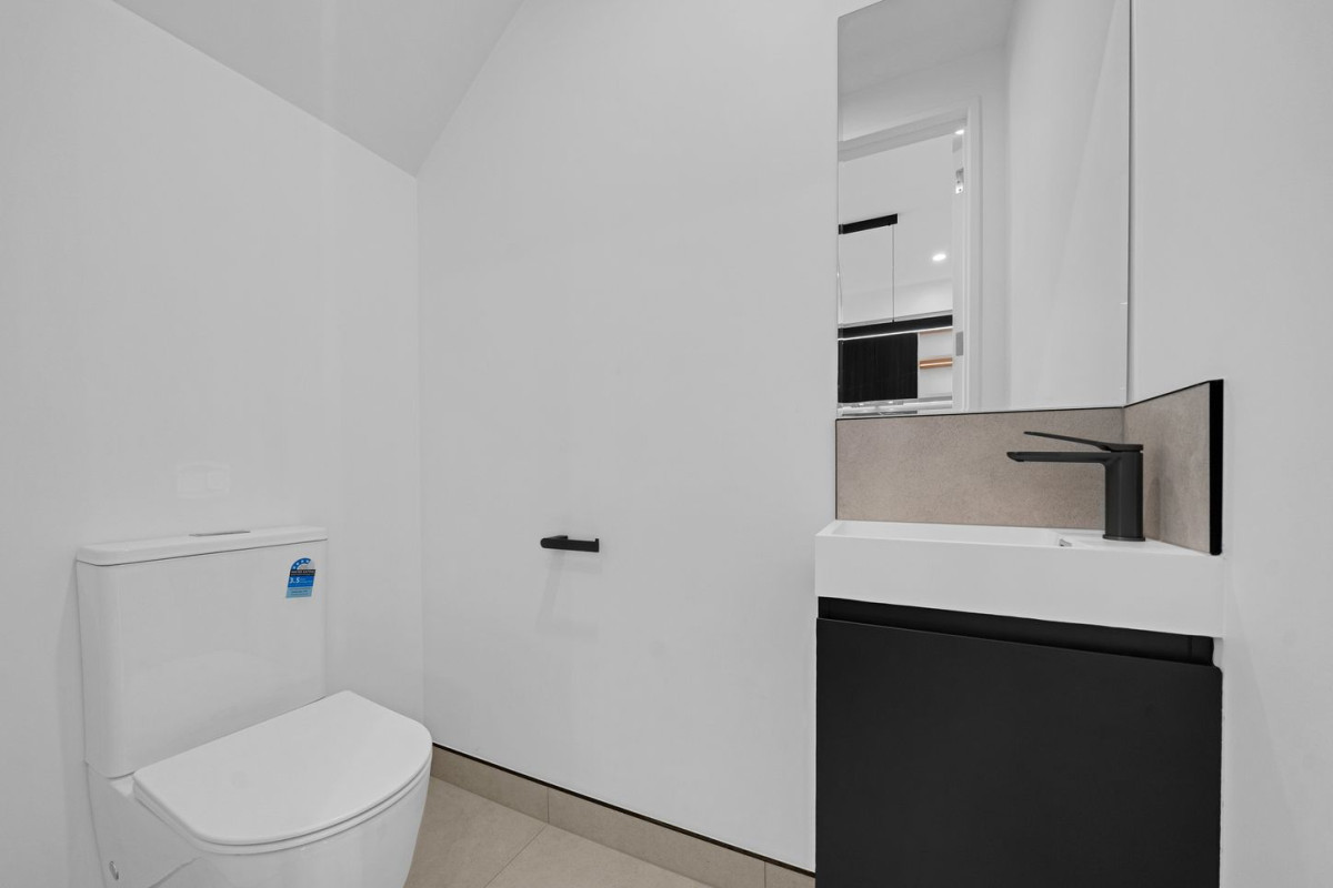 170m2 Brandnew 5 beds (2 ensuites) 3.5 baths home with 2 car parks, 174-180 Bremner Road, Karaka, Auckland