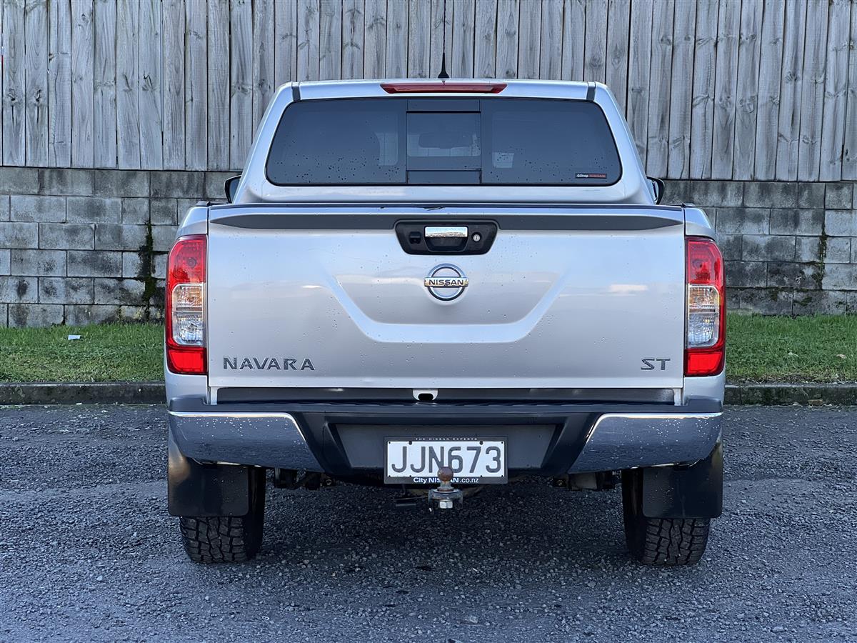 2015 Nissan Navara ST 2.3D/7AM/UT/4DR/5 Ute Automatic, 5 seats, 139,200 km