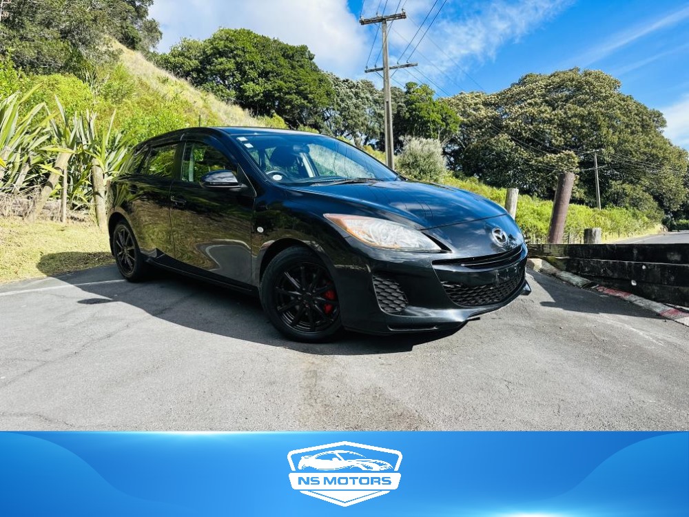 2012 Mazda Axela SPORTS !! STUNNING ALLOYS !! Hatchback Tiptronic, 5 seats, Black, New Import, Petrol, 1,500 cc, 88,776 km,