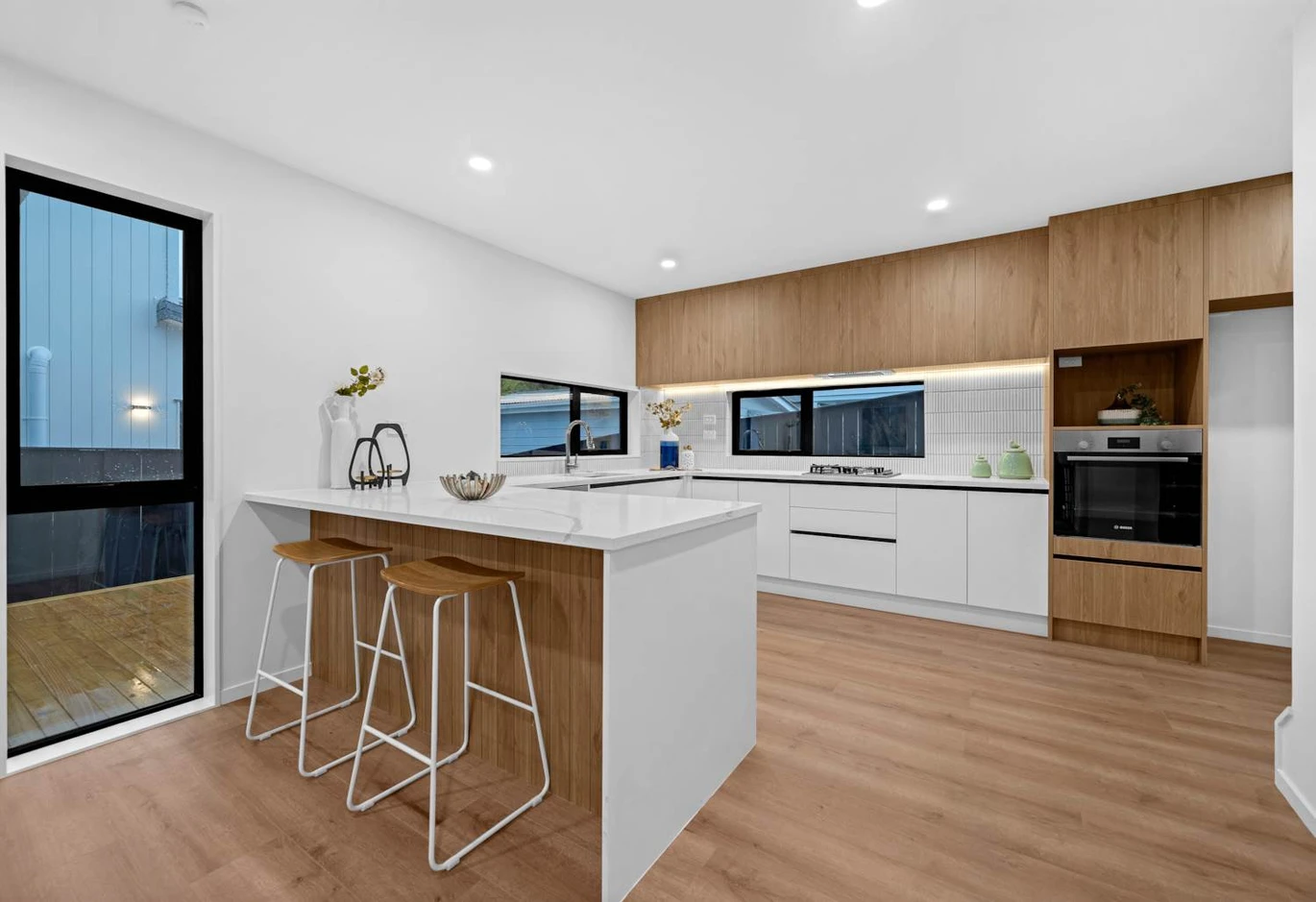 152m2 Brandnew standalone 4 beds (2 ensuites) 3.5 baths home with garage, 1 ensuite ground floor, approximately 1.2km from Blockhouse Bay Village, move-in ready. Agents: bring your buyers! Conjunctionals welcome, 18D Geneva Place Blockhouse Bay, Auckland