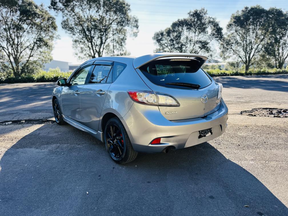 2013 Mazda Axela SPORTS !! STUNNING ALLOYS !! Hatchback Tiptronic, Silver, 5 seats, New Import, Petrol, 1,500 cc, 78,065 km