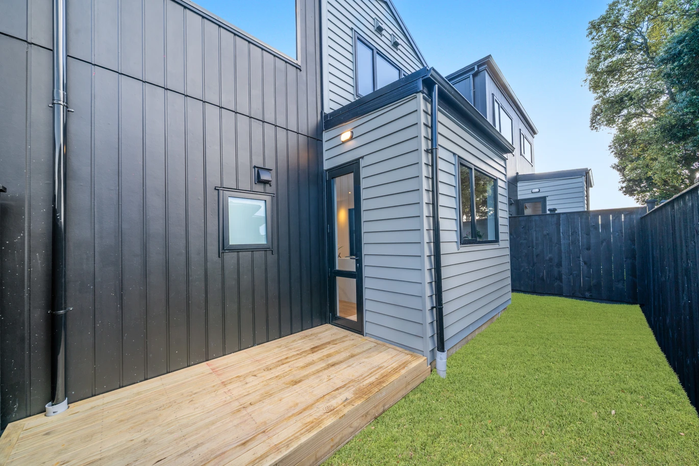 Elegant Family Living in the Quiet Prime Location, Brandnew 3 beds 2 baths home with garage, Lot 1/3 Ewbank Place Manurewa, Auckland