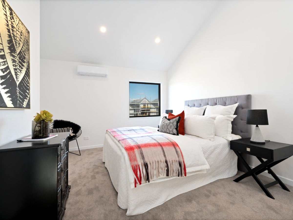 For rent, Brandnew 4 beds 2.5 baths house with garage, available now, 6 Dorset Down Drive, Karaka, Auckland