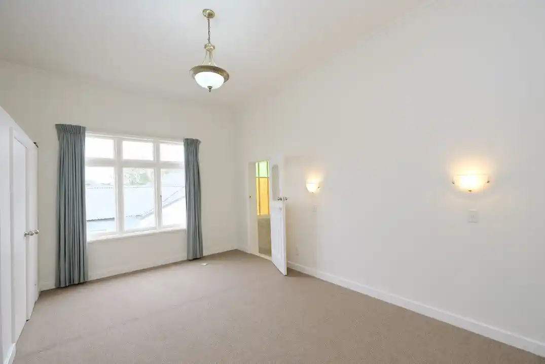 For rent, Double Grammar school zone (AGS & EGGS), Pet Friendly, 4 beds 2 baths house with 4 car parks, Available from 1st September, 46 Armadale Road, Remuera, Auckland