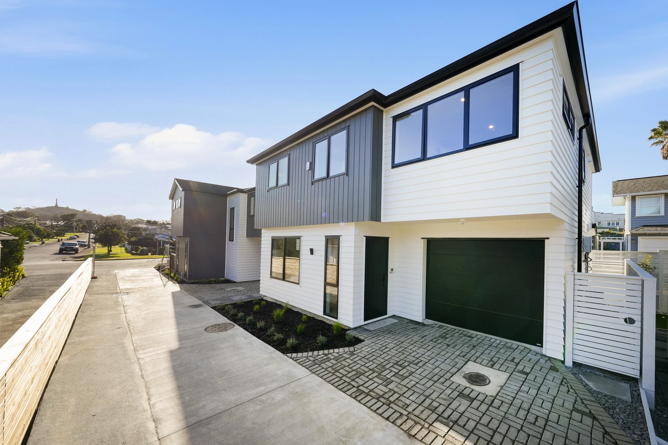 Brandnew standalone 4 beds 2 baths home with garage, Lot 2&3/15 Te Kawa Road One Tree Hill, Auckland