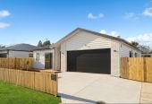 155m2 Brandnew 4 beds 3 baths house with double garage, 8 Furlough Road, Opaheke, Auckland