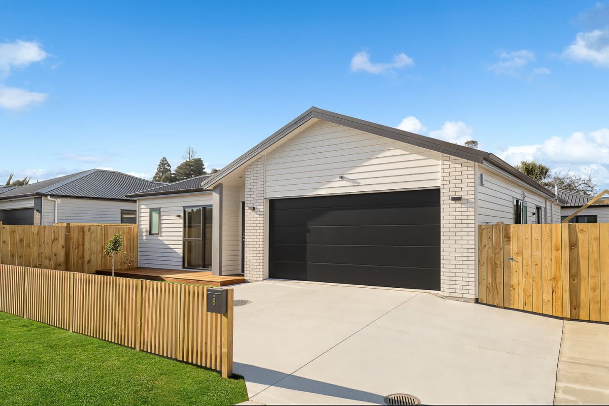 155m2 Brandnew 4 beds 3 baths house with double garage, 8 Furlough Road, Opaheke, Auckland