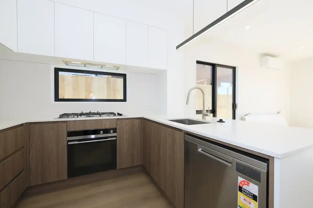 For rent, 2 kitchens, Brandnew 3 beds 2 baths home with car parks, Available NOW, 2 Waimarie Drive, Karaka, Auckland