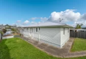 641m2 section, 3 beds 1 bath house with garage, 65 Rosamund Avenue, New Windsor, Auckland