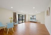 Owner (Builder) downsizing, 5 beds 4 baths house with double garage, 108 San Valentino Drive, Henderson, Auckland