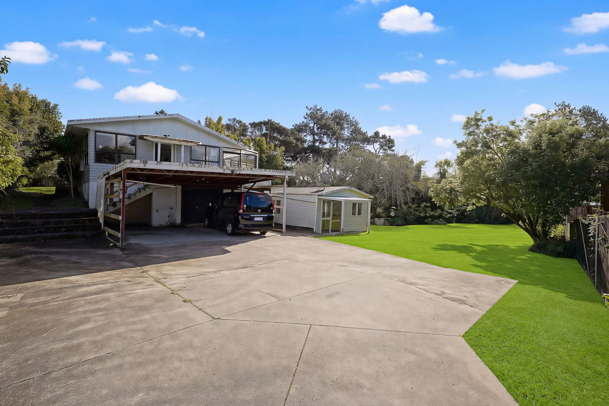 1255m2 section, 6 beds 2 baths house with carport and 3 beds granny downstairs, 35 Nile Road, Kelston, Auckland